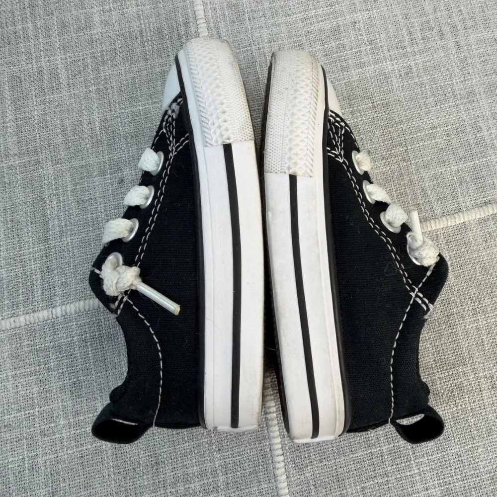 Converse toddler street